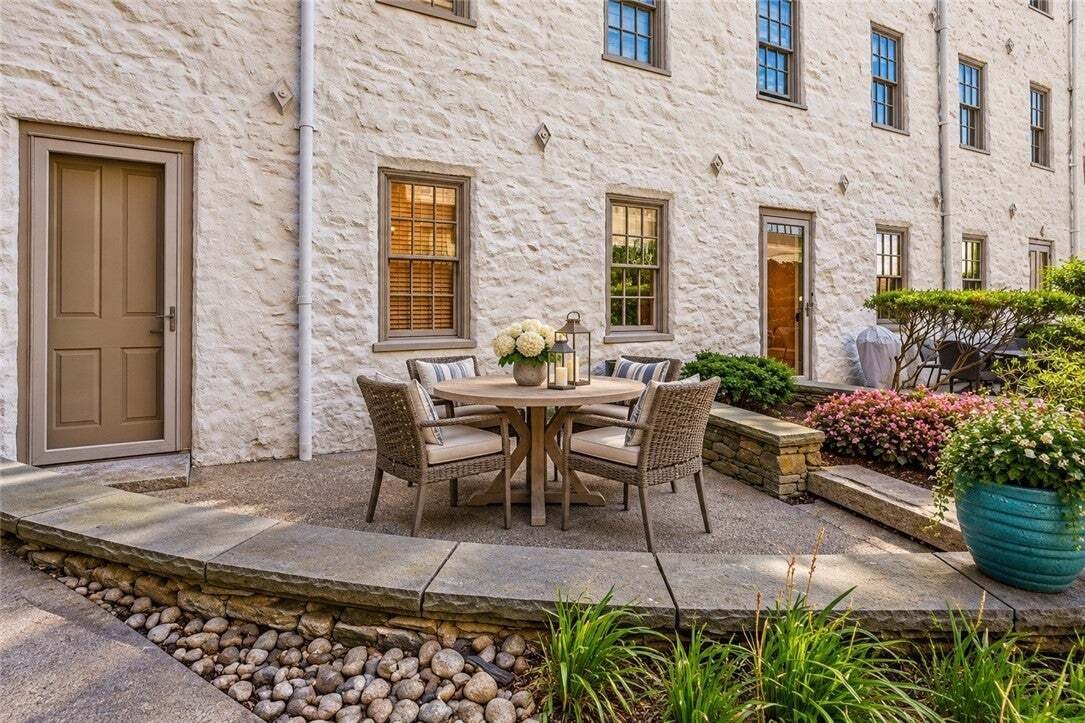 Condo in Bristol, Rhode Island, United States 5 - 19009141