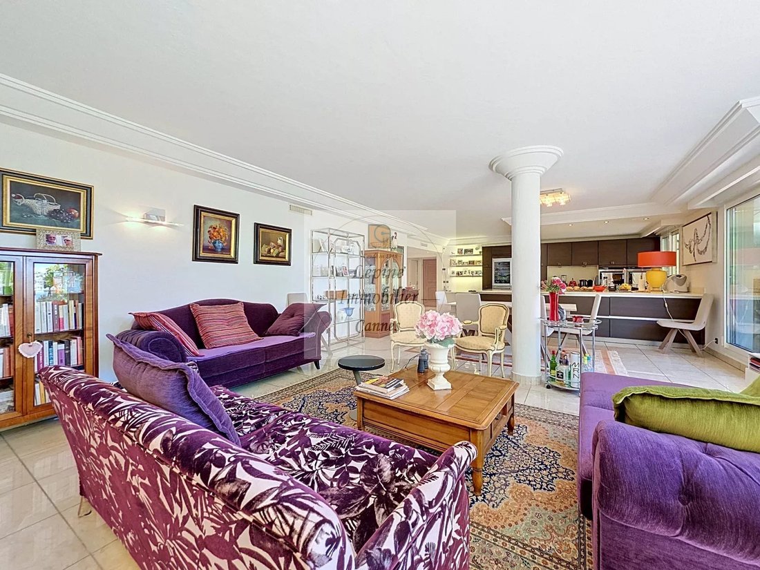 Apartment in Cannes, Provence-Alpes-Côte d'Azur, France 2 - 17929712