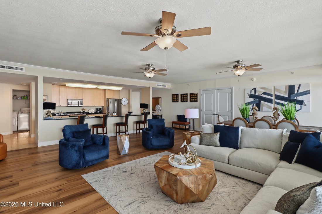 Condo in Biloxi, Mississippi, United States 5 - 19012385