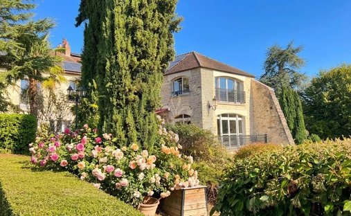 House in Centre Ville Nord Ouest, Fontainebleau, France 1