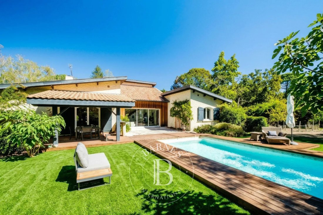 House in Magonty, Pessac, France 1 - 19010806