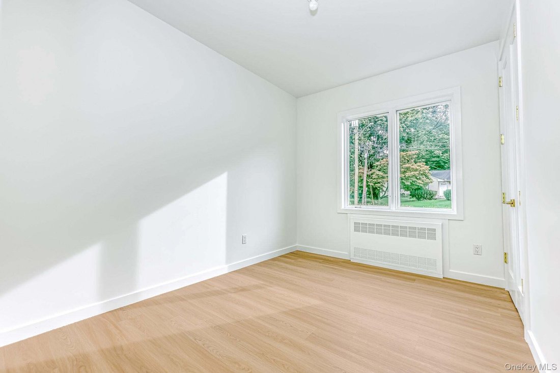 Condo in Airmont, New York, United States 3 - 19012683