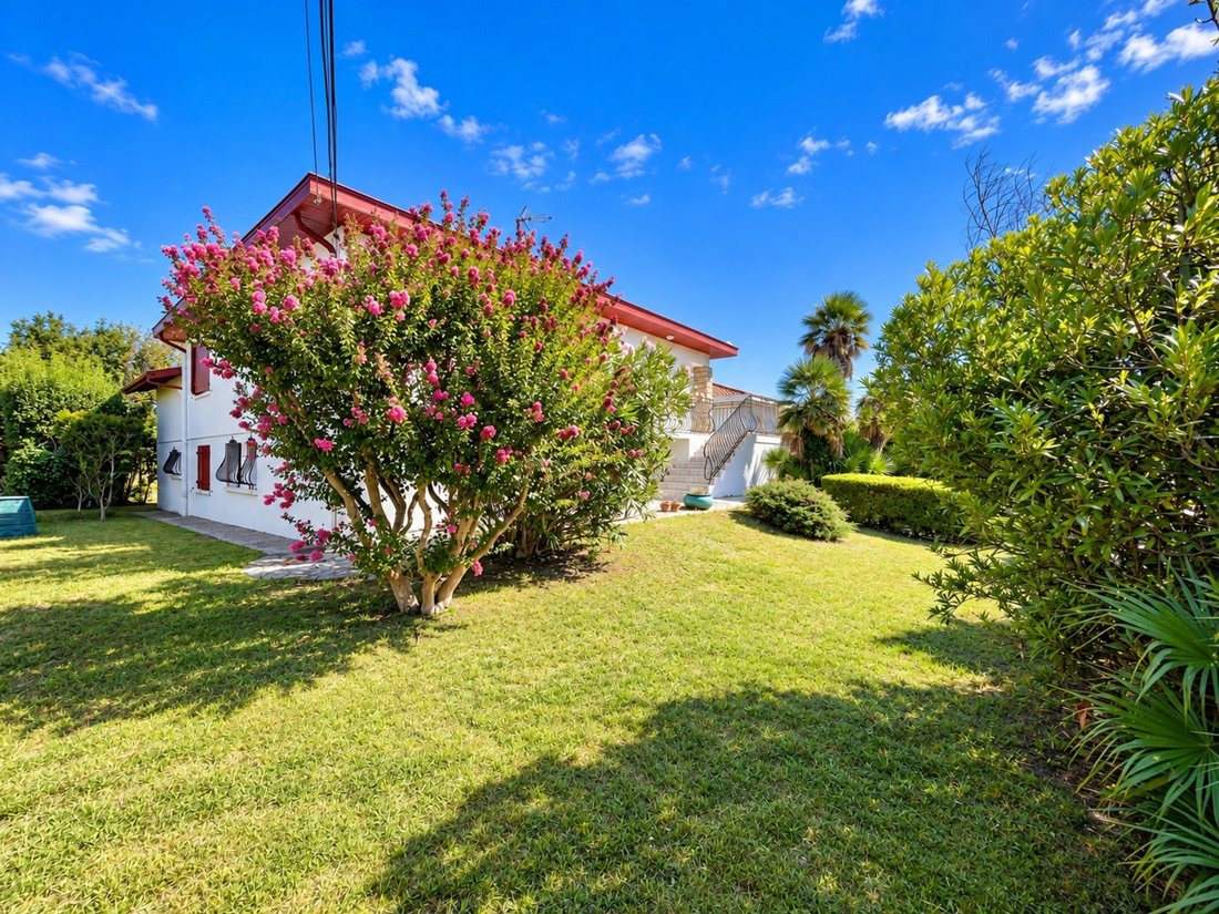 House in Anglet, Nouvelle-Aquitaine, France 2 - 19010883
