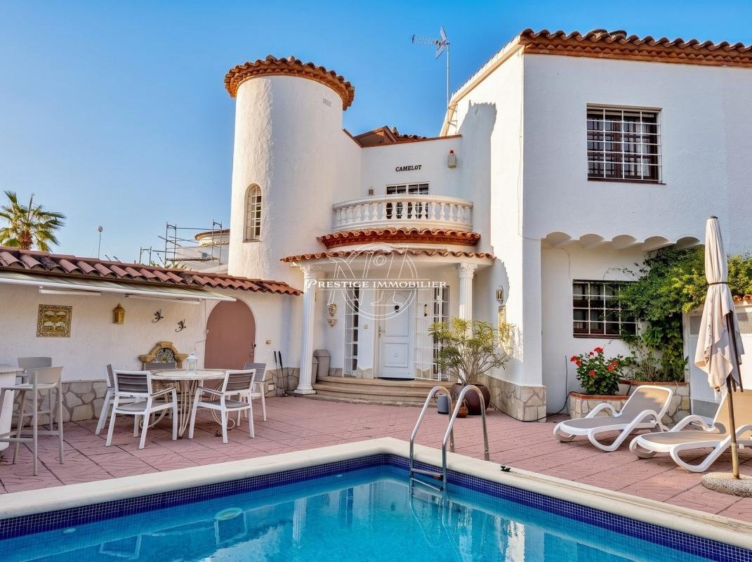 Villa in Empuriabrava, Catalonia, Spain 5 - 19010863