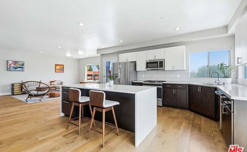 Condo in Los Angeles, California, United States 1