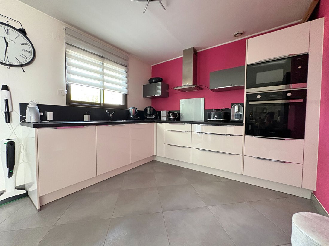 Villa in Saint-Sebastien-sur-Loire, Pays de la Loire, France 4 - 19015576