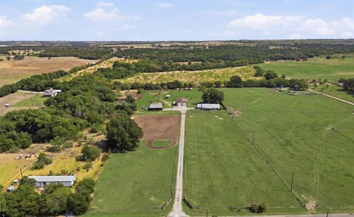 Farm Ranch in Weatherford, Texas, United States 1