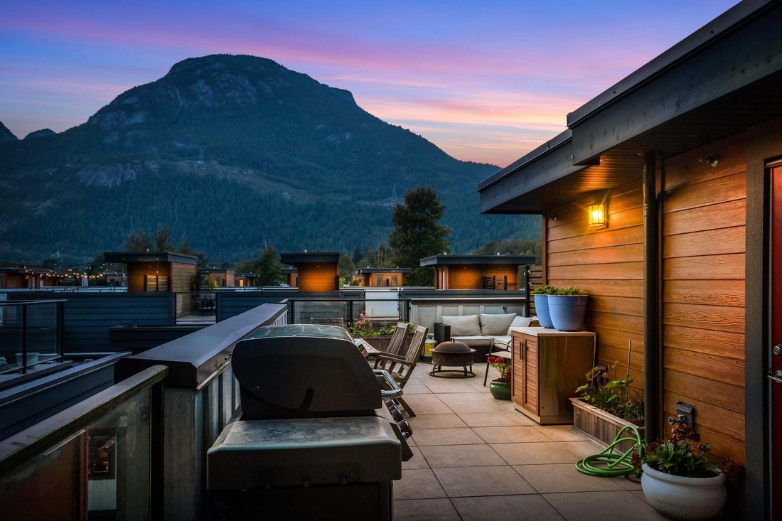 Townhouse in Squamish, British Columbia, Canada 4 - 19014879