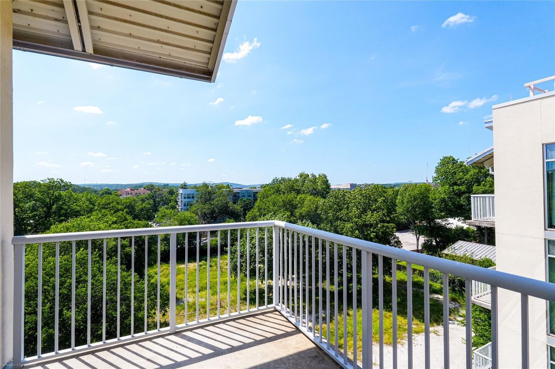 Condo in Austin, Texas, United States 5 - 19009643
