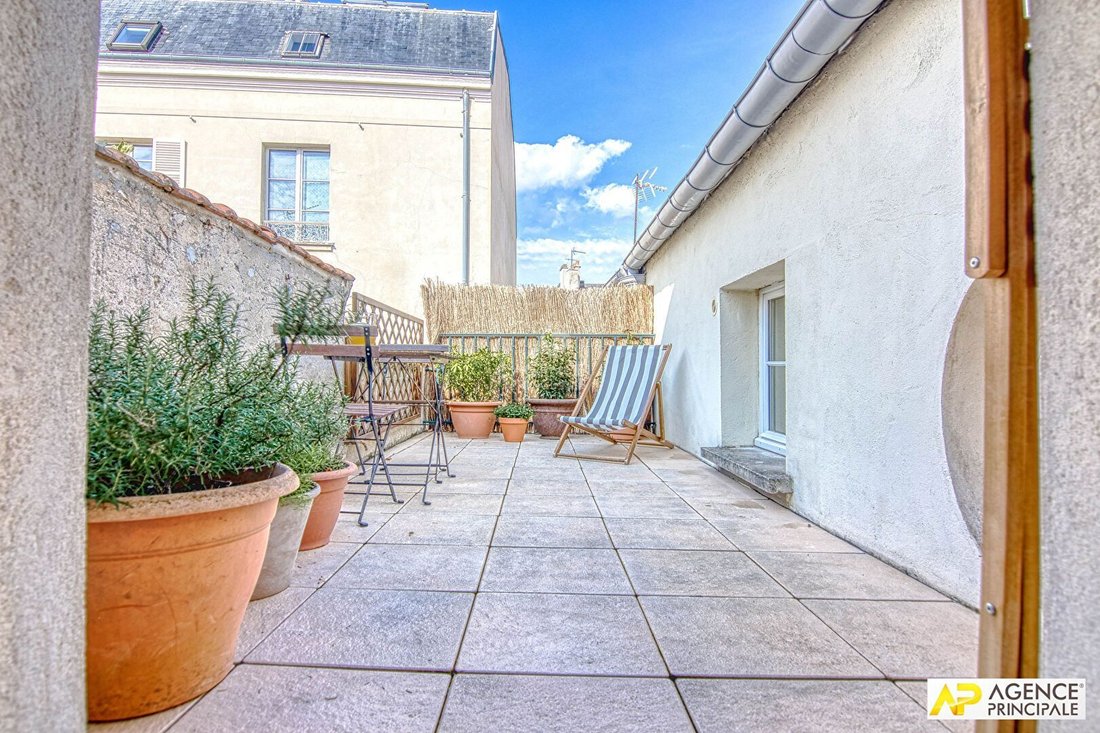 Apartment in Domaine National du Château, Versailles, France 1 - 19010409