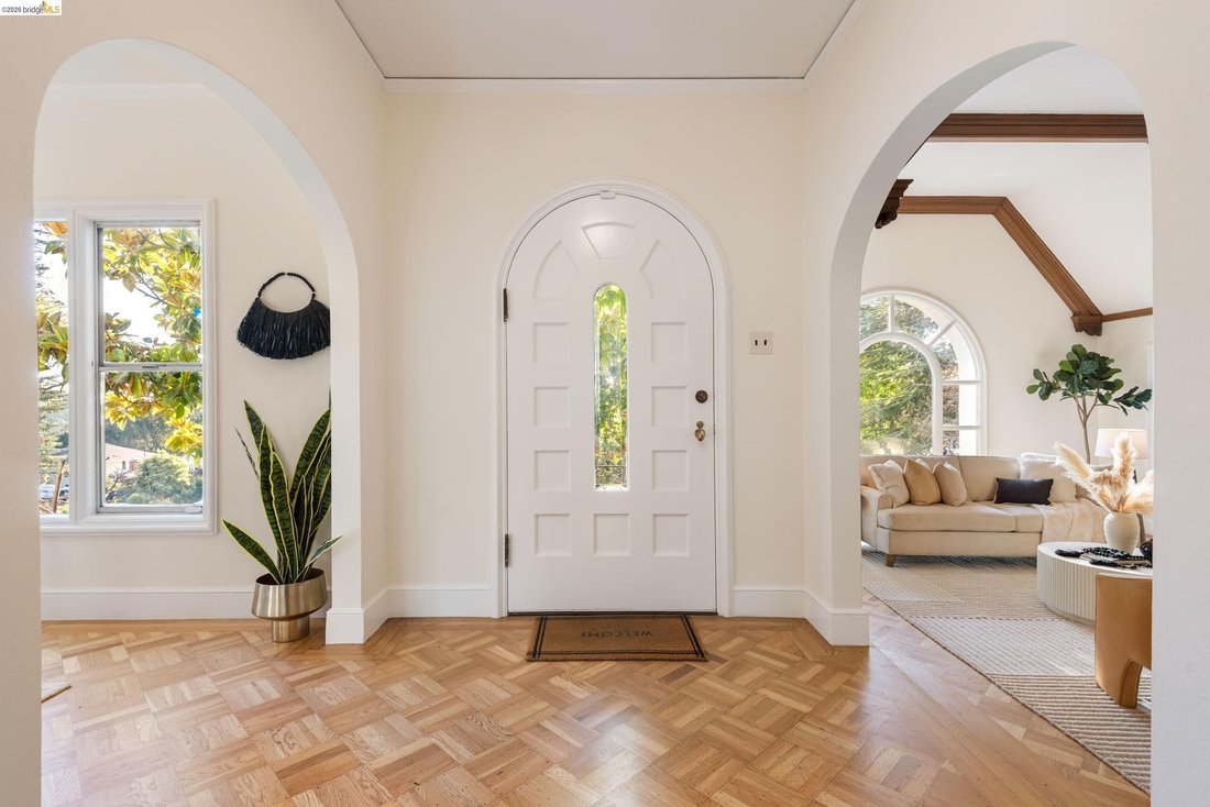 House in Oakland, California, United States 3 - 19014664
