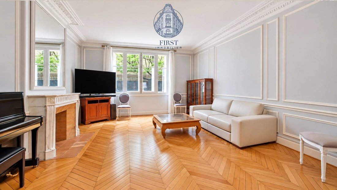 Apartment in Porte Dauphine, Paris 16e Arrondissement, Paris 4 - 19015202