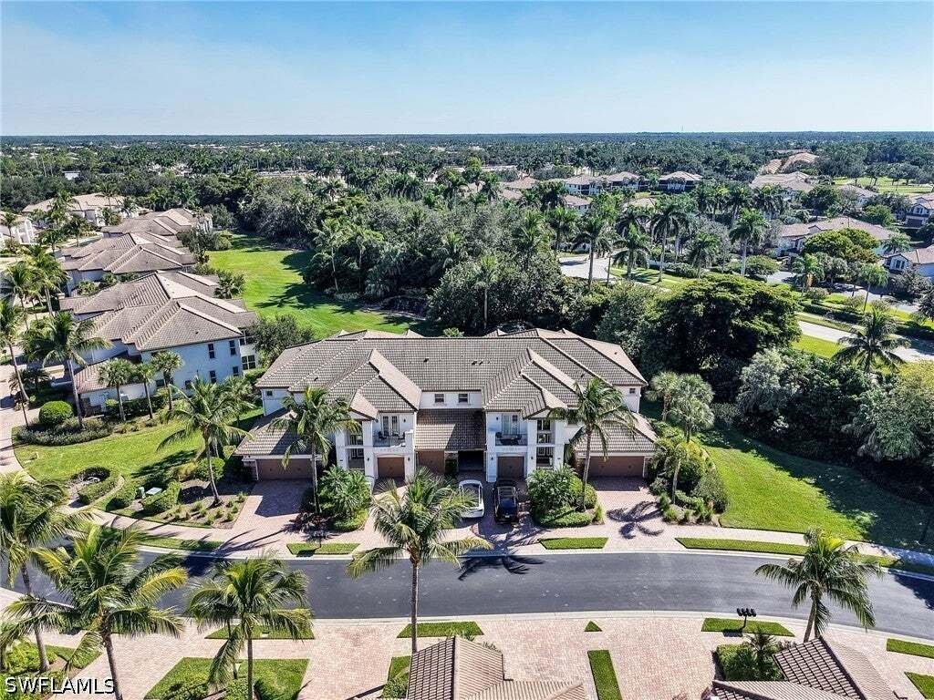 Condo in Naples, Florida, United States 3 - 19012282