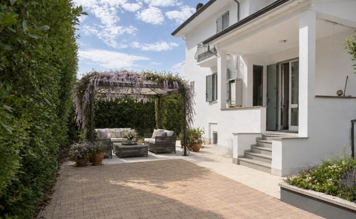 Villa à Camaiore, Toscane, Italie 1