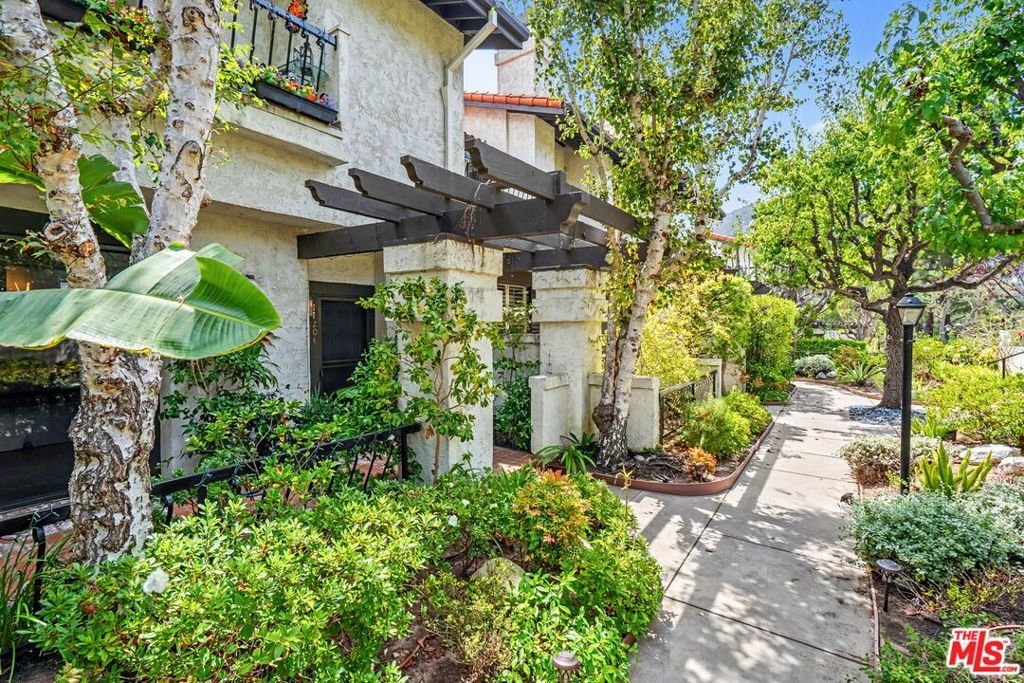 Condo in Los Angeles, California, United States 2 - 19012657