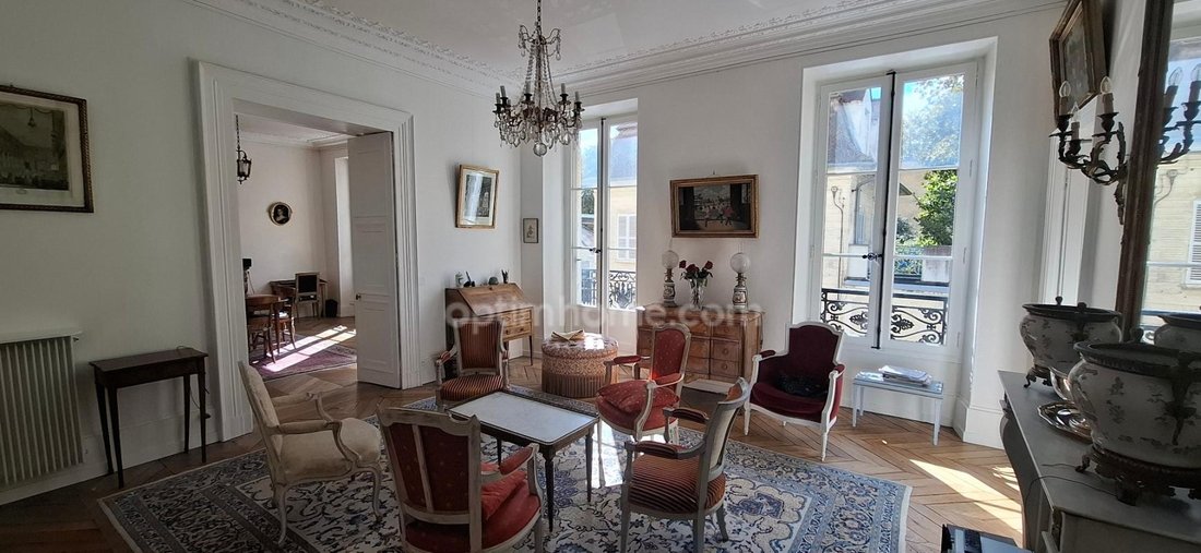 Apartment in Notre Dame, Versailles, France 4 - 19010896