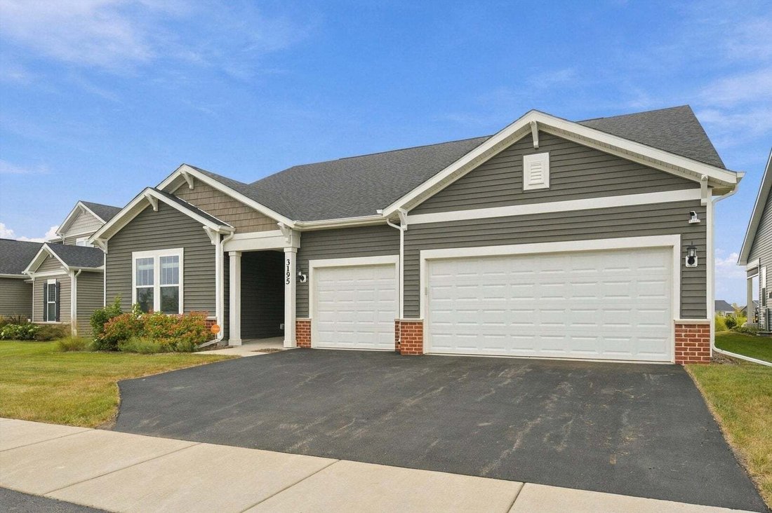 House in Aurora, Illinois, United States 2 - 19013442