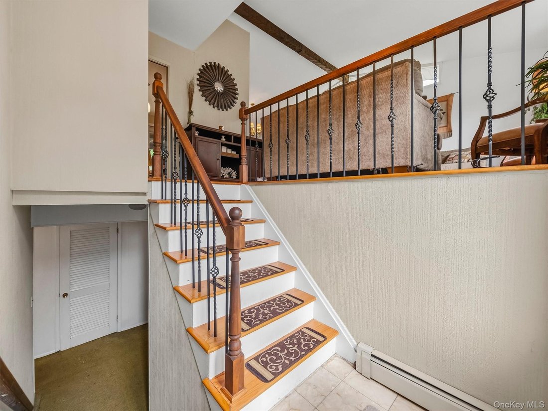 House in Airmont, New York, United States 5 - 19009960