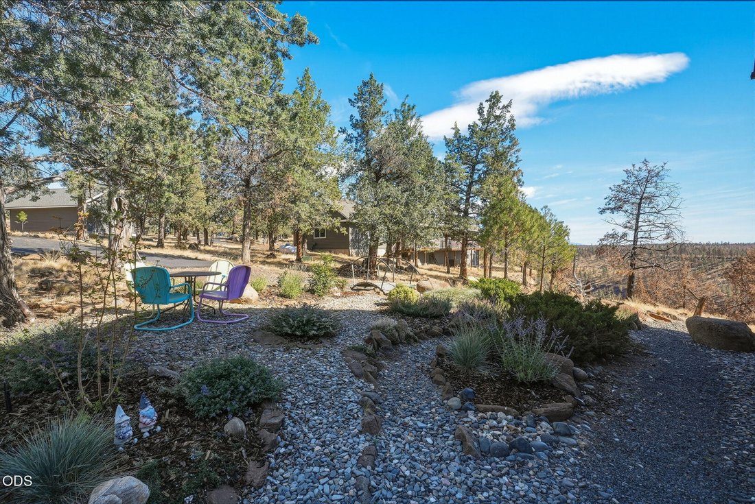 House in Sisters, Oregon, United States 3 - 19012029