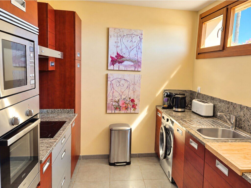 Apartment in Marbella, Andalusia, Spain 5 - 19014986