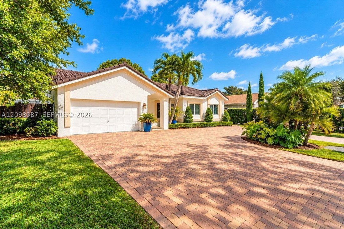House in West Miami, Florida, United States 2 - 19009601