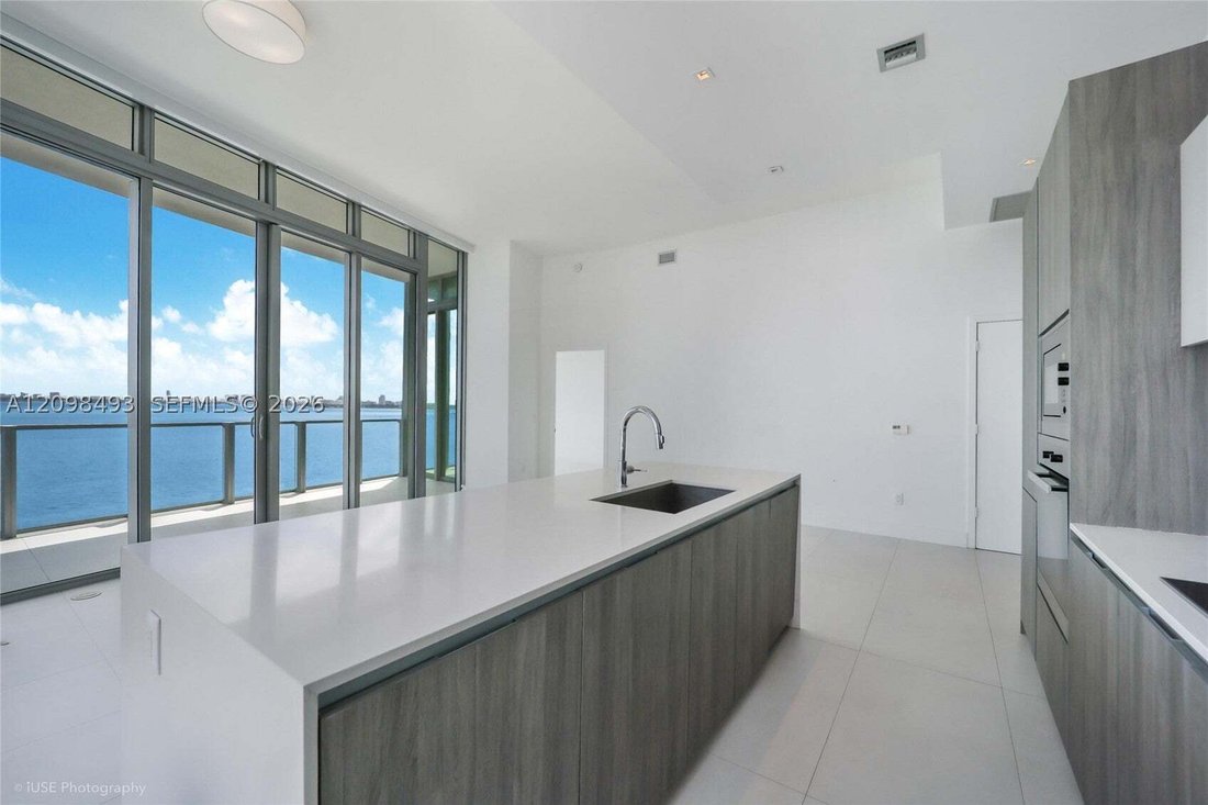 Condo in Miami, Florida, United States 1 - 19013433
