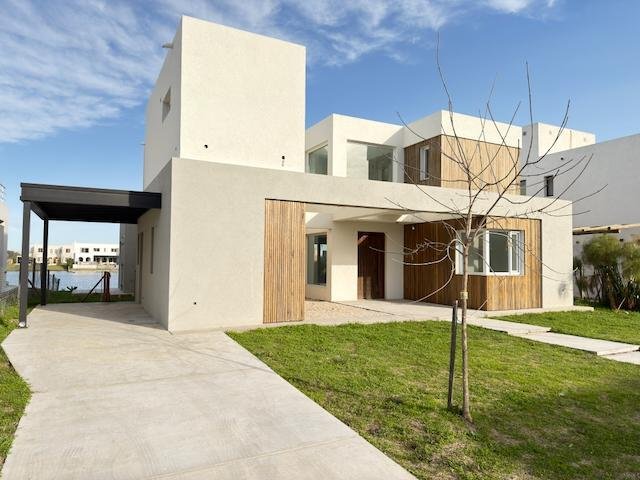 House in Dique Luján, Buenos Aires Province, Argentina 2 - 19011704
