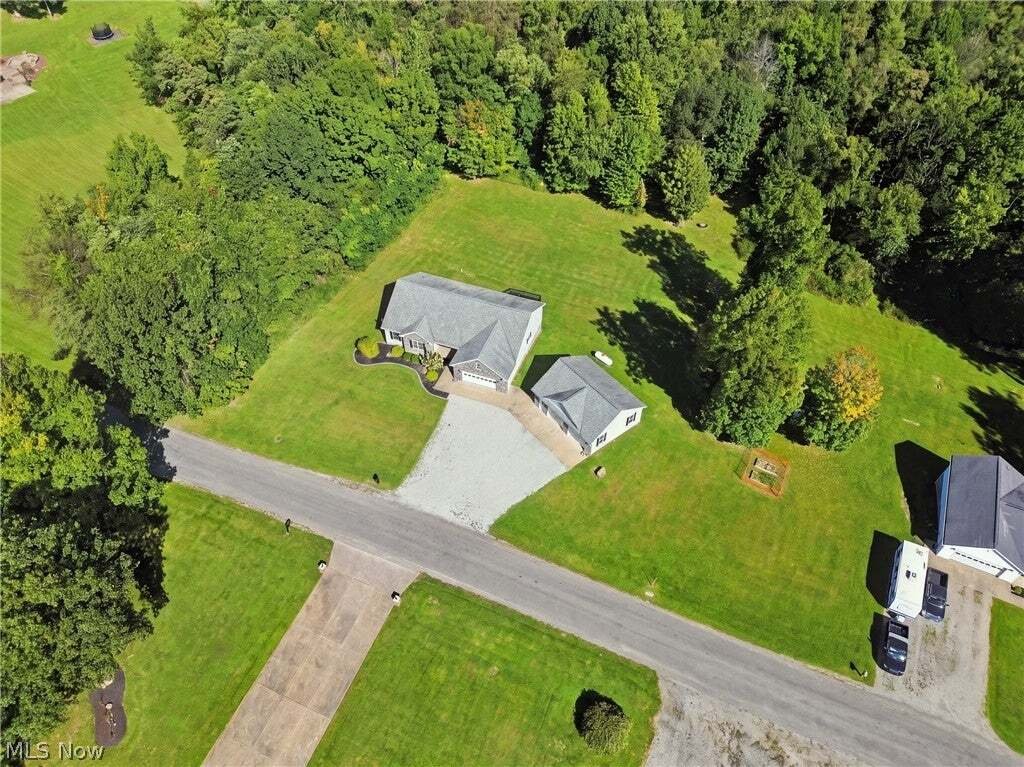 House in Barnesville, Ohio, United States 5 - 19012730