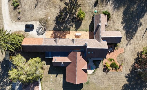 Maison à Marcilly-en-Villette, Centre-Val de Loire, France 1