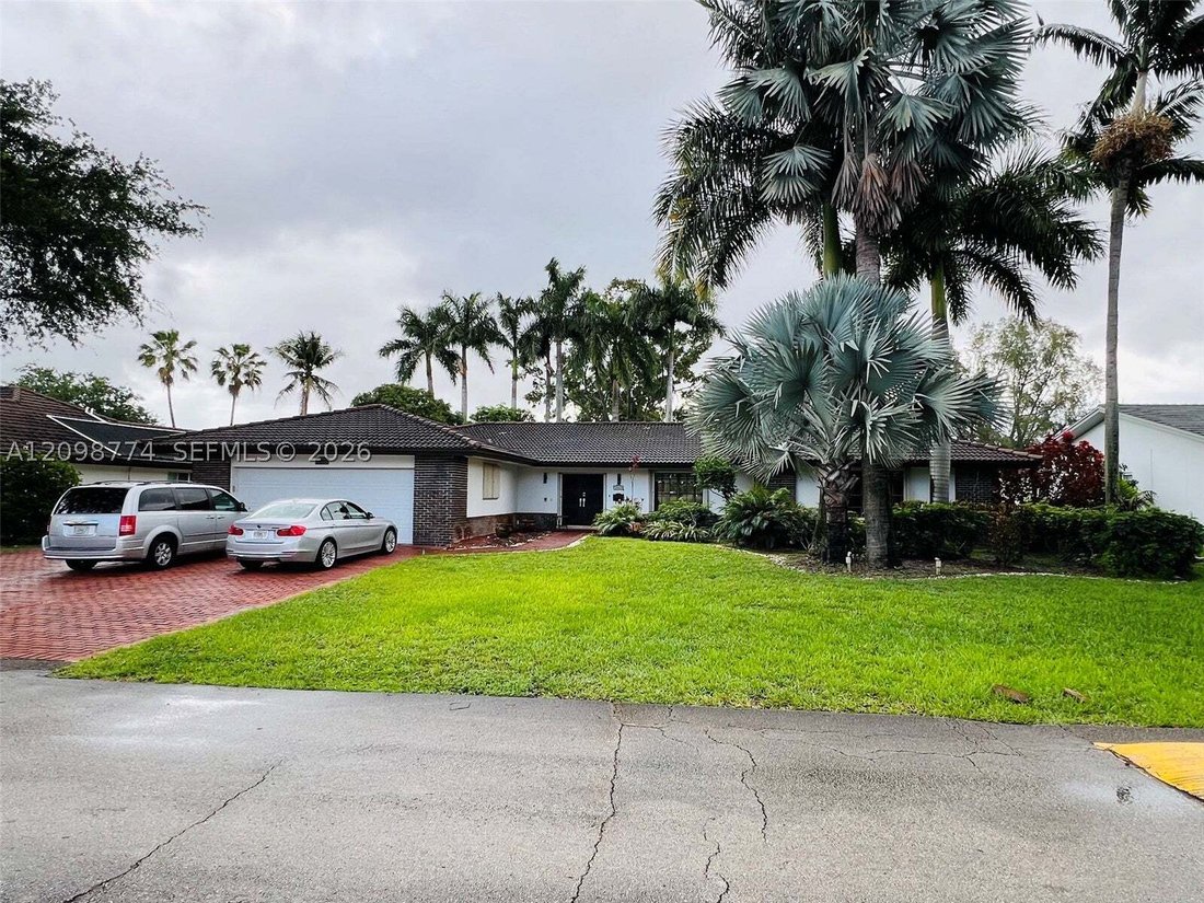 House in Hialeah, Florida, United States 1 - 19009592