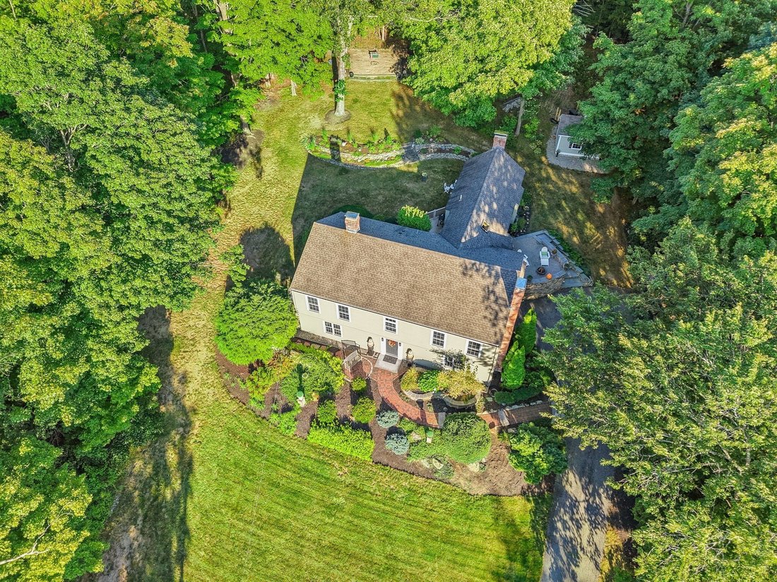 House in Bolton, Massachusetts, United States 2 - 19009981