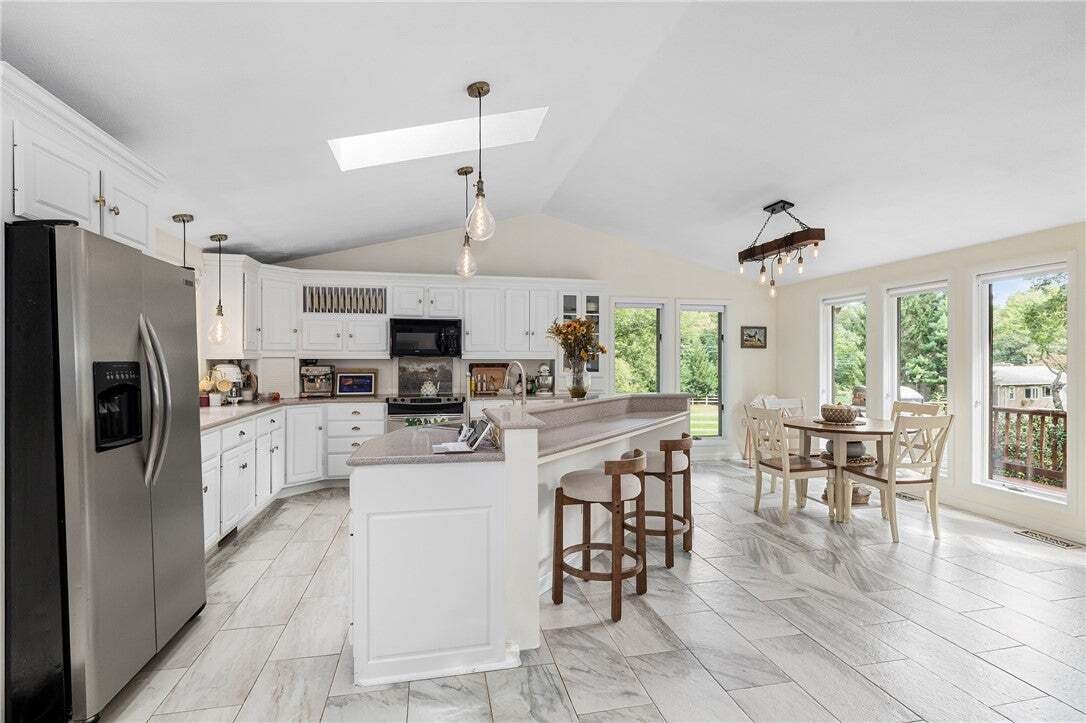 House in East Greenwich, Rhode Island, United States 5 - 19012523