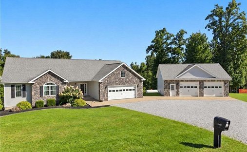House in Barnesville, Ohio, United States 1