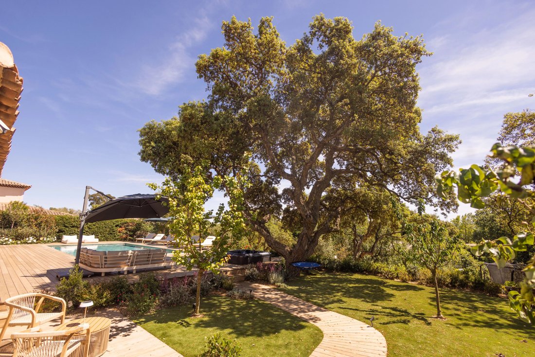 Villa in Grimaud, Provence-Alpes-Côte d'Azur, France 4 - 19010553