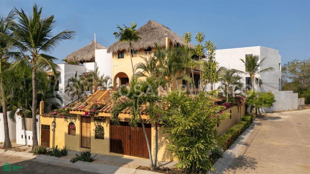 House in Puerto Escondido, Oaxaca, Mexico 1 - 17100774