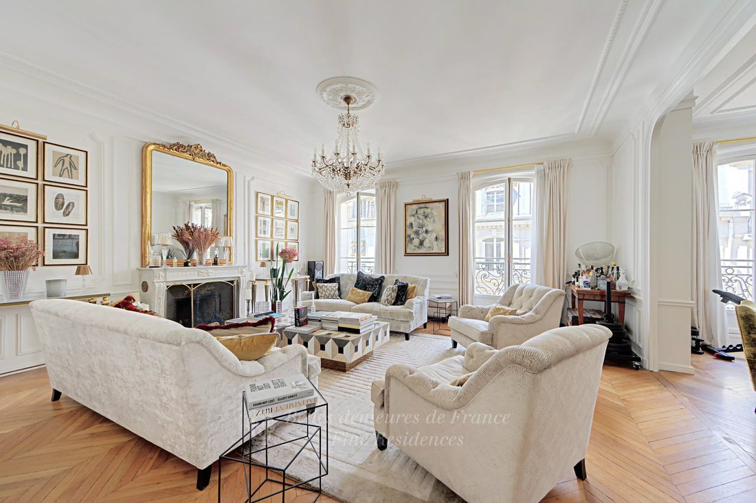 Apartment in Chaillot, Paris 16e Arrondissement, Paris 2 - 19010612