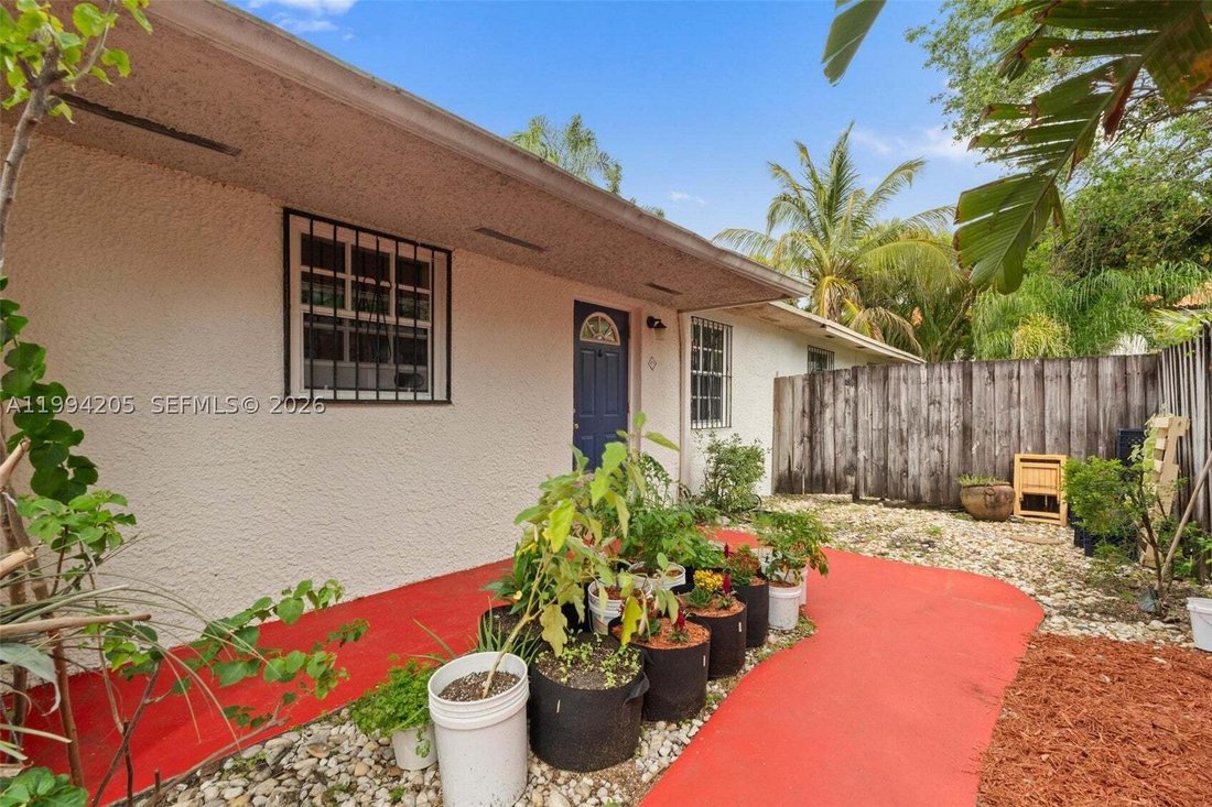 House in Miami, Florida, United States 5 - 17552492