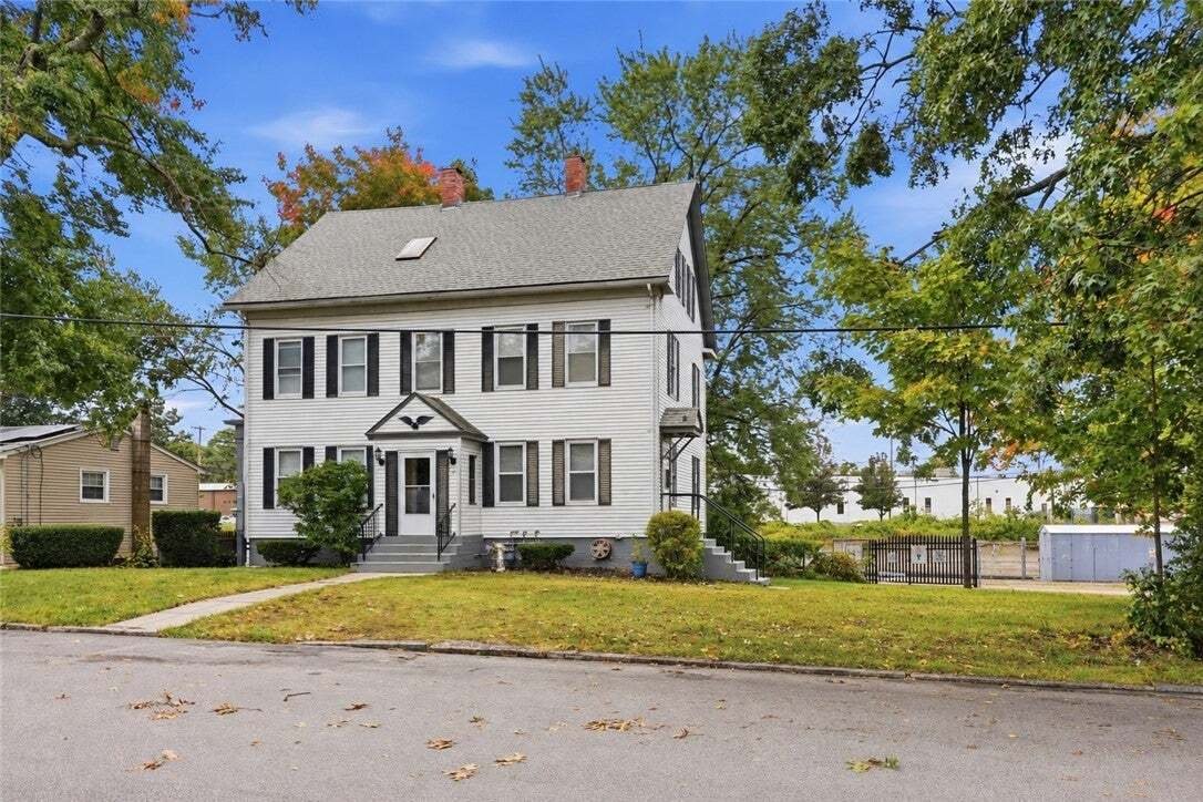 Warwick, Rhode Island, United States 3 - 19009134
