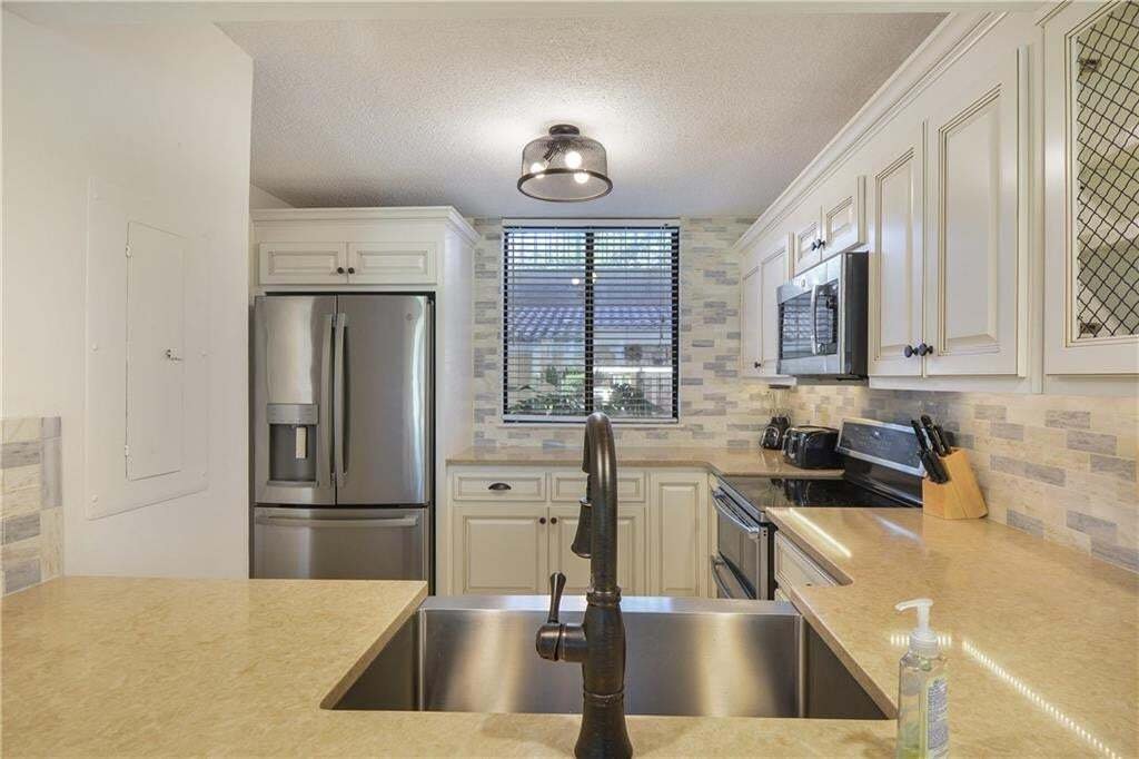 Condo in St. Simons, Georgia, United States 4 - 19012010