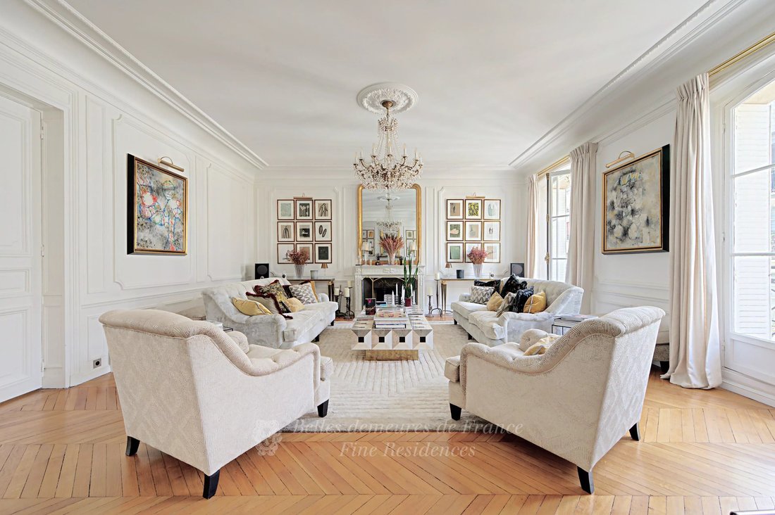 Apartment in Chaillot, Paris 16e Arrondissement, Paris 4 - 19010612