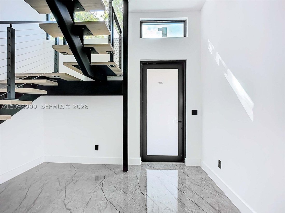 House in Miami, Florida, United States 3 - 19013395