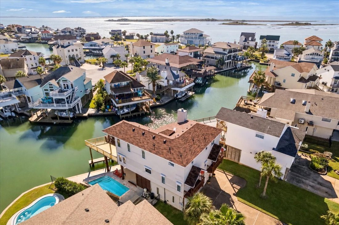 House in Galveston, Texas, United States 5 - 16781348