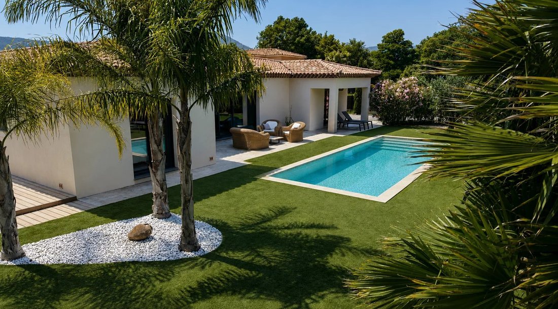 Villa in Le Plan-de-la-Tour, Provence-Alpes-Côte d'Azur, France 3 - 19010549