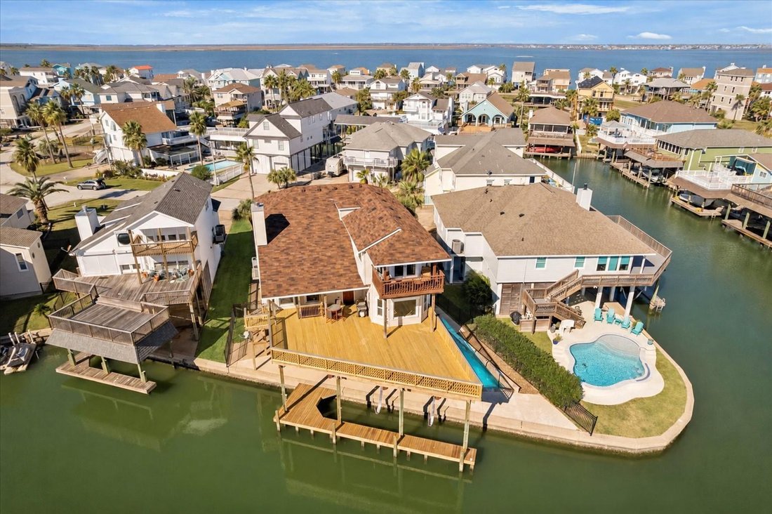 House in Galveston, Texas, United States 2 - 16781348
