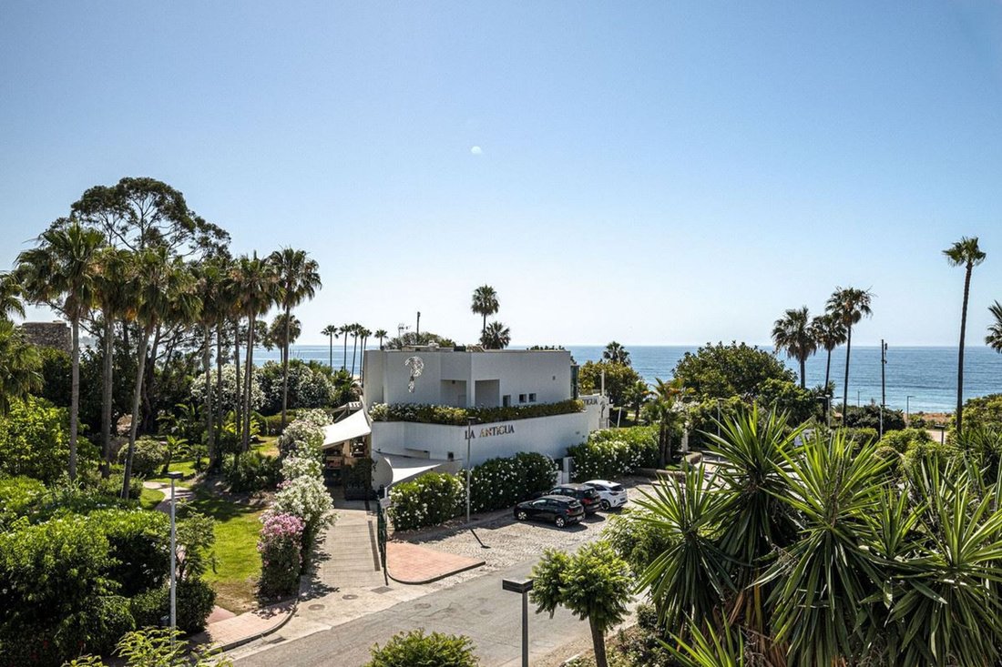 Apartment in Cancelada, Estepona, Andalusia 3 - 19009440
