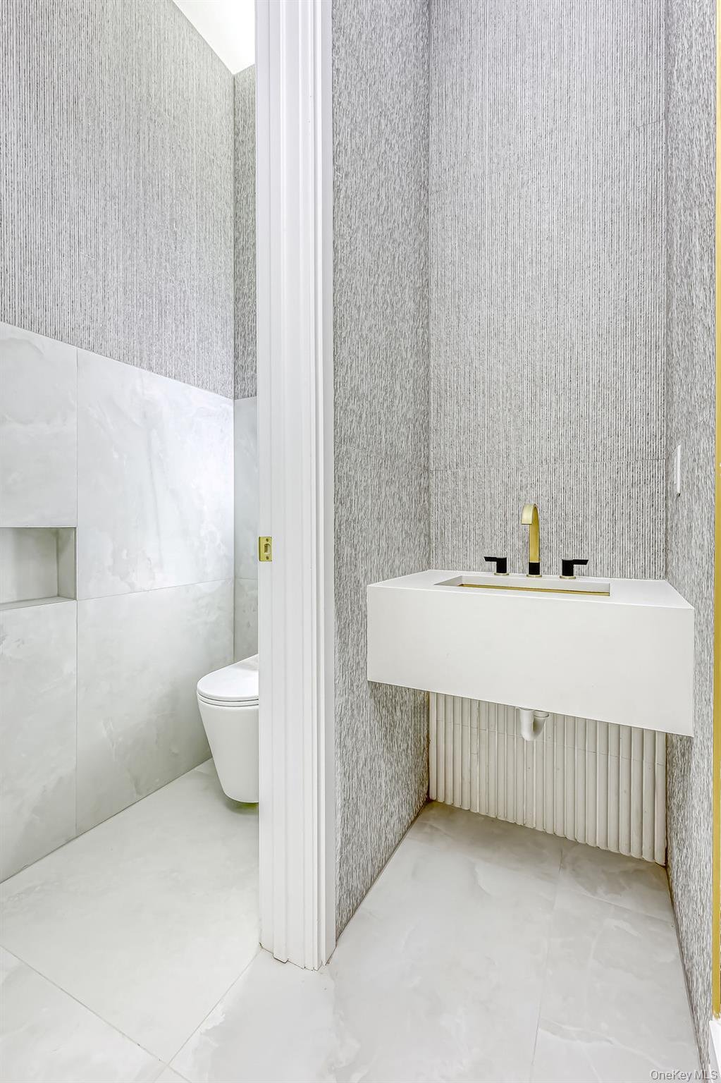 Condo in Airmont, New York, United States 2 - 19012683