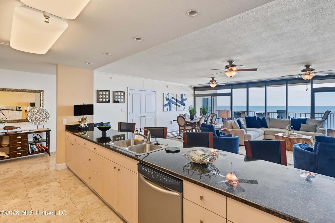 Condo in Biloxi, Mississippi, United States 4 - 19012385