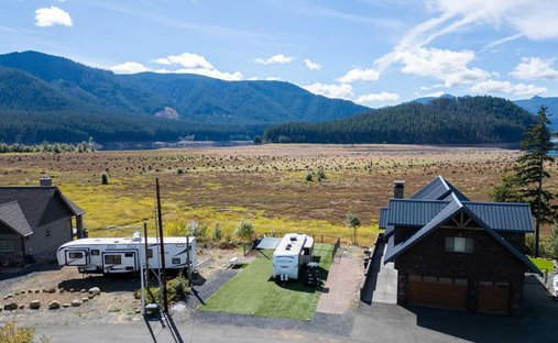 Land in Detroit, Oregon, United States 1