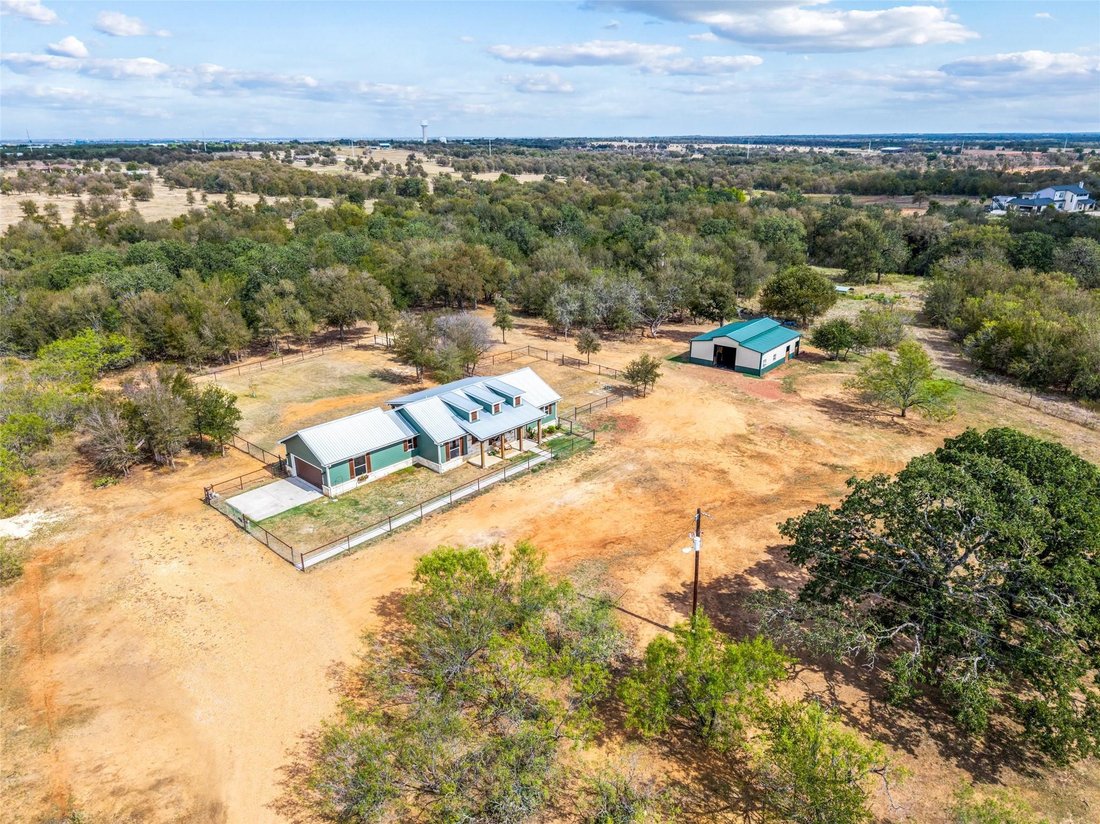 House in Elgin, Texas, United States 3 - 19013242