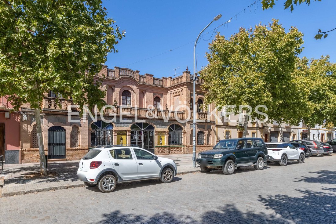 Townhouse in Lora del Rio, Andalusia, Spain 4 - 19013262